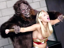 Superheroina And Monster