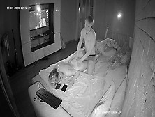 Stunning blonde babe masturbates on cam