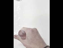 branlette dans les toilettes publiques