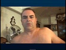 Muscle daddy bear masturbate