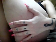 se mete los dedos para mi