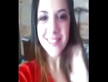 Linda novinha de Floripa exibindo a xoxota rosadinha caiu na net