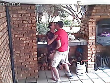 Spy cam : lovers caught fucking on the porch of the nature reserve