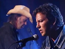 Eddie Vedder (Feat.  Neil Young): Long Road (2001)