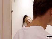 SHAME4K.  Hunk lets mammas hot girlfriend take a shower at his place