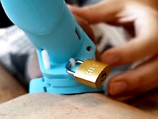 Locktober - Cage 9: Hotwife teasing hubby in hawt Leggings with her beautiful bubble booty