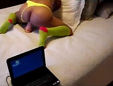 FuckieSuckieSue doing one of her livecam shows.....