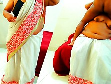 Cor Aya Aur Gerehini Ko Thapa Tap Choda Jab Usni Saree Blouse Pahentha!