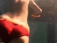 Super hot sister Anna Siskina with big boobs in the swimming pool