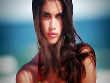 Sara Sampaio In Si Swimsuit 2014 (2014)