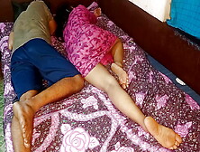 Fut Gyi Amma Ki Burr,  Desi Boy Share Bed With Stepmom In Dirty H