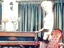 Buffalo stance - vintage skinny blonde strip dance