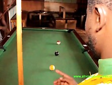 Unprecedented in Cameroon,  the raunchy wager in billiards against a worthwhile rod and a constricted booty