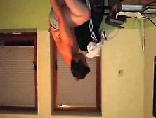 kleiner nicht bruder zieht sich aus heimlich gefilmt