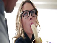 Slutty Babe Aubrey Sinclair Sucks Big Throbbing Cock