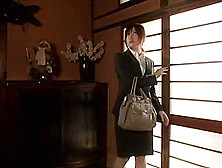 Japan Sales Lady