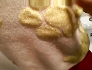 Une jolie petite chinoise baisée dans les wc