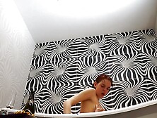 StepDad fucking my stepsister in the clan bathtub