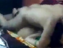 Mi t&iacute;o folla a su empleada dom&eacute;stica